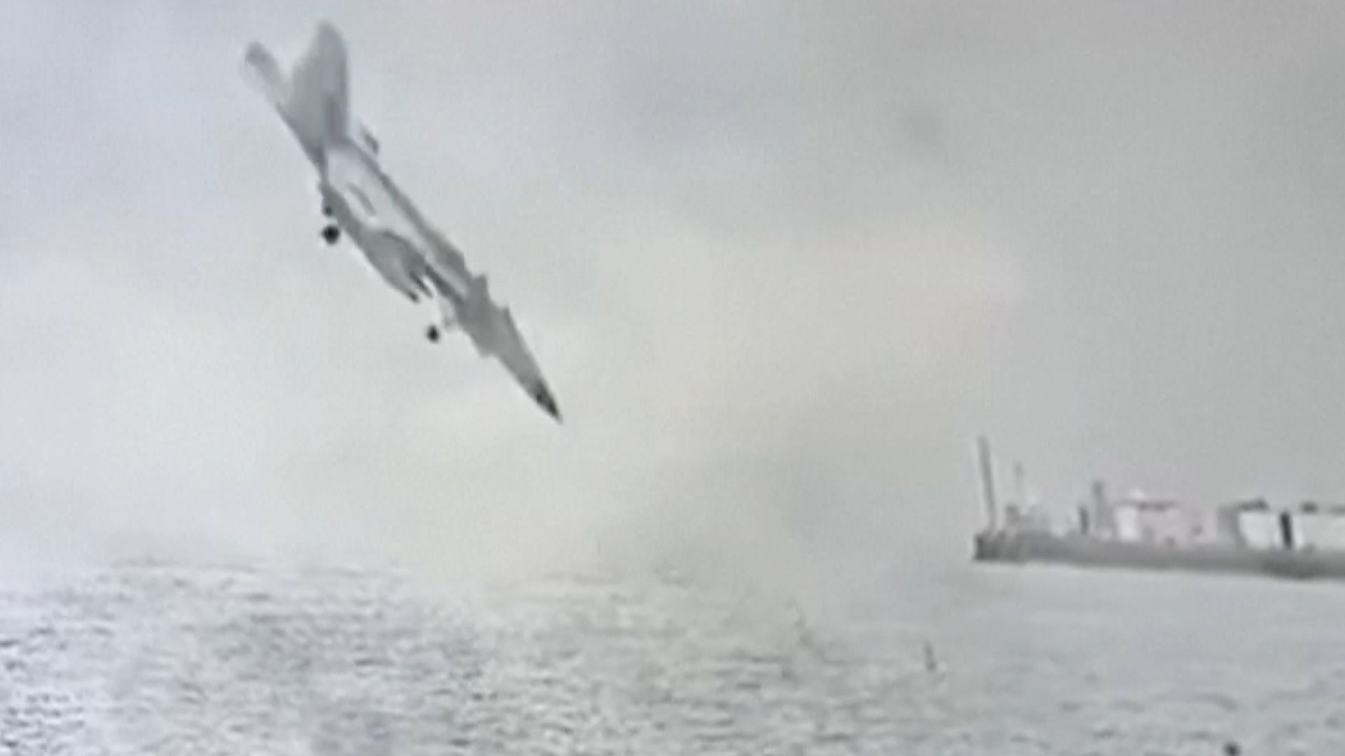 fighter-jet-crashes-1.jpeg