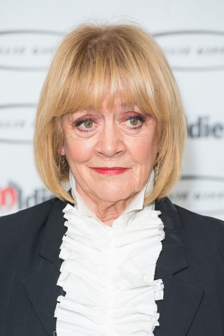 amanda-barrie-61.jpeg