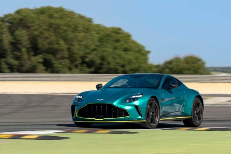 aston-martin-194.jpeg