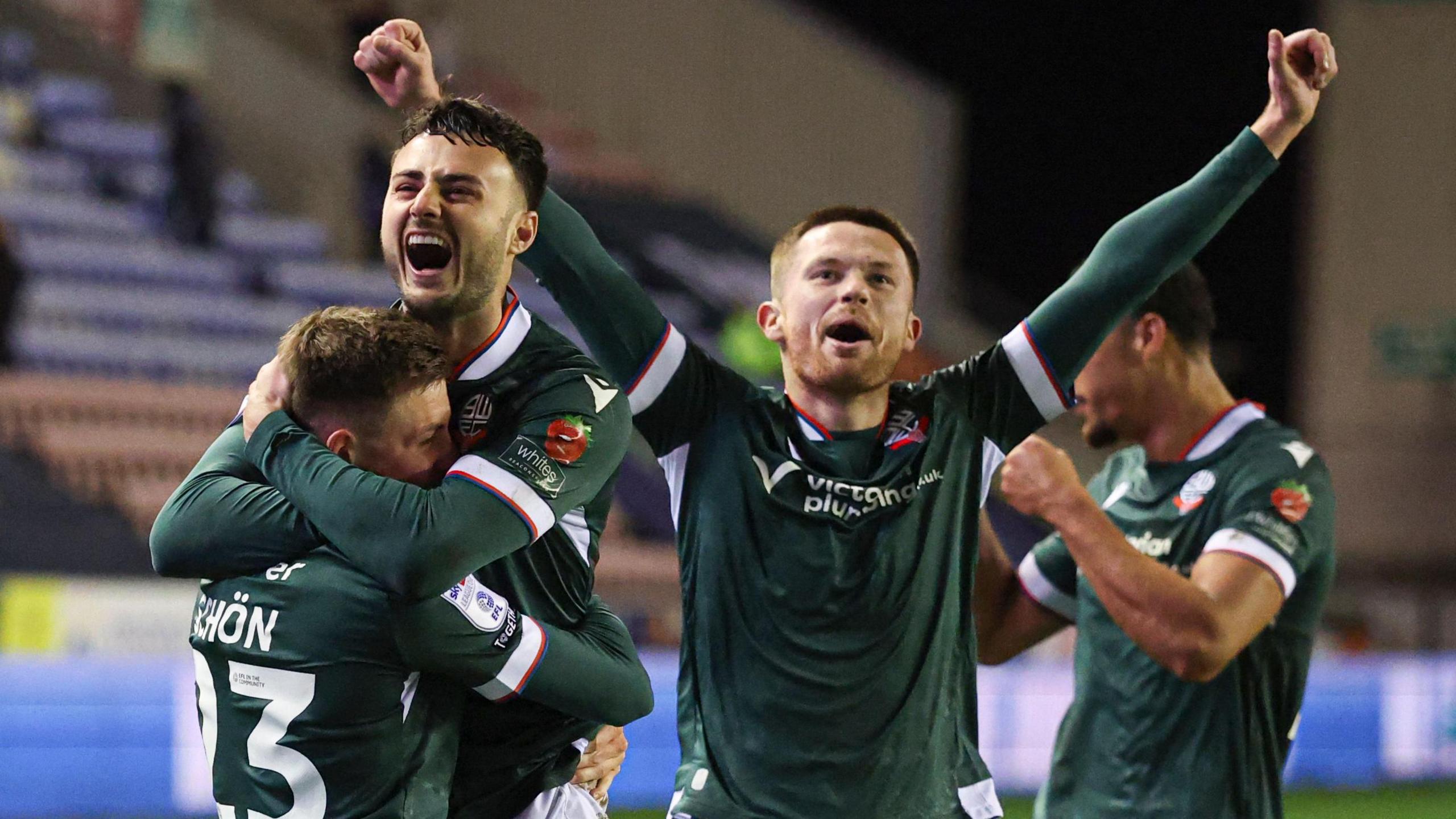 bolton-vs-wigan-athletic-27.jpeg