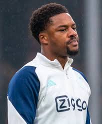 chuba-akpom-319.jpeg