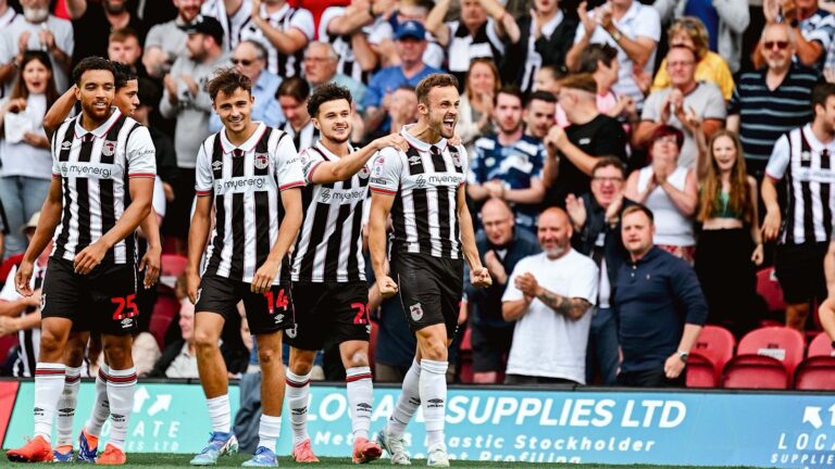 grimsby-town-vs-cheltenham-97.jpeg