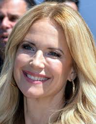 kelly-preston-278.jpeg