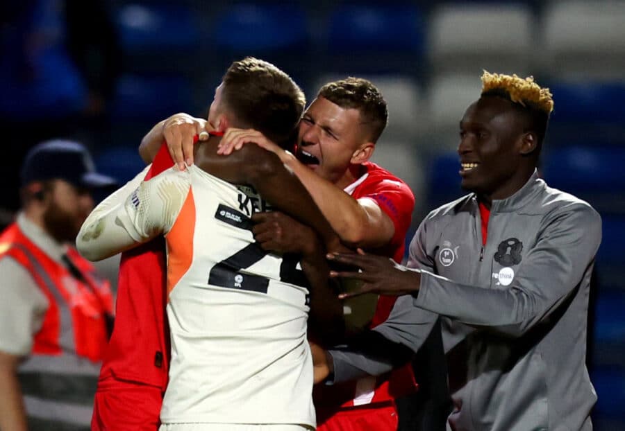 leyton-orient-vs-bolton-37.jpeg