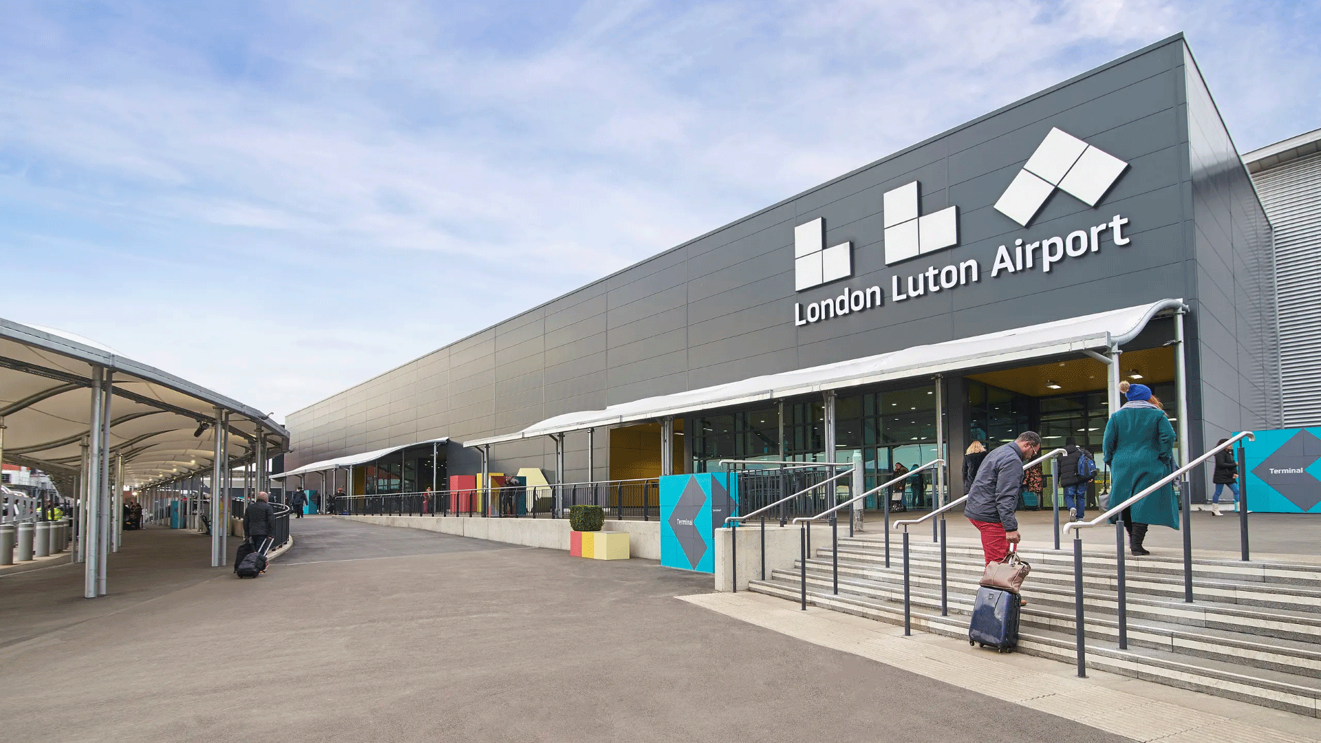 luton-airport-273.png