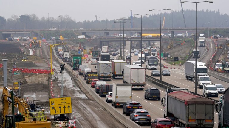 m25-traffic-160.jpeg