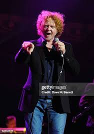 mick-hucknall-206.jpeg