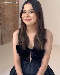 miranda-cosgrove-265.jpeg