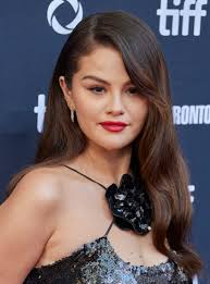 selena-gomez-288.jpeg