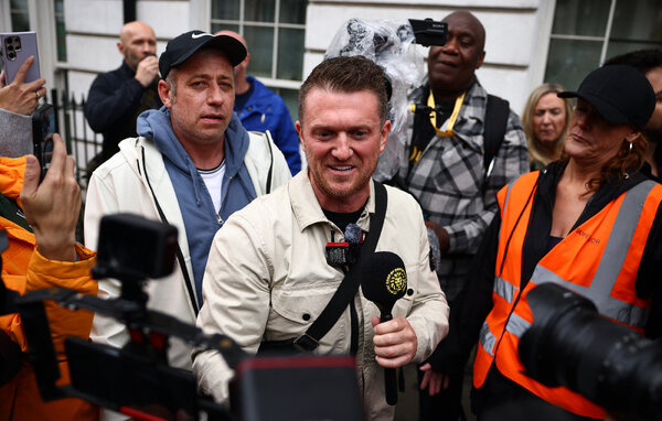 tommy-robinson-arrested-256.jpeg