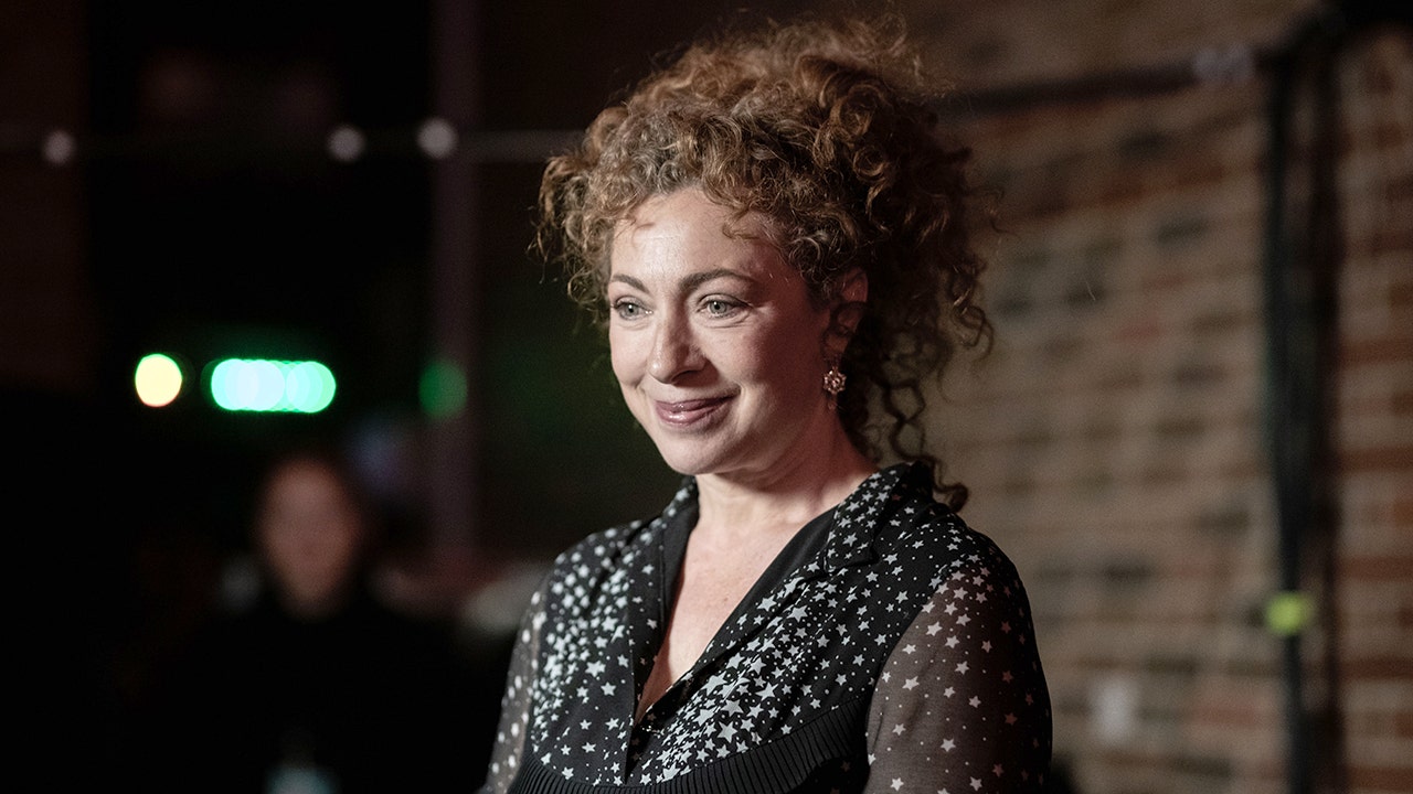 alex-kingston-cancer-301.jpeg