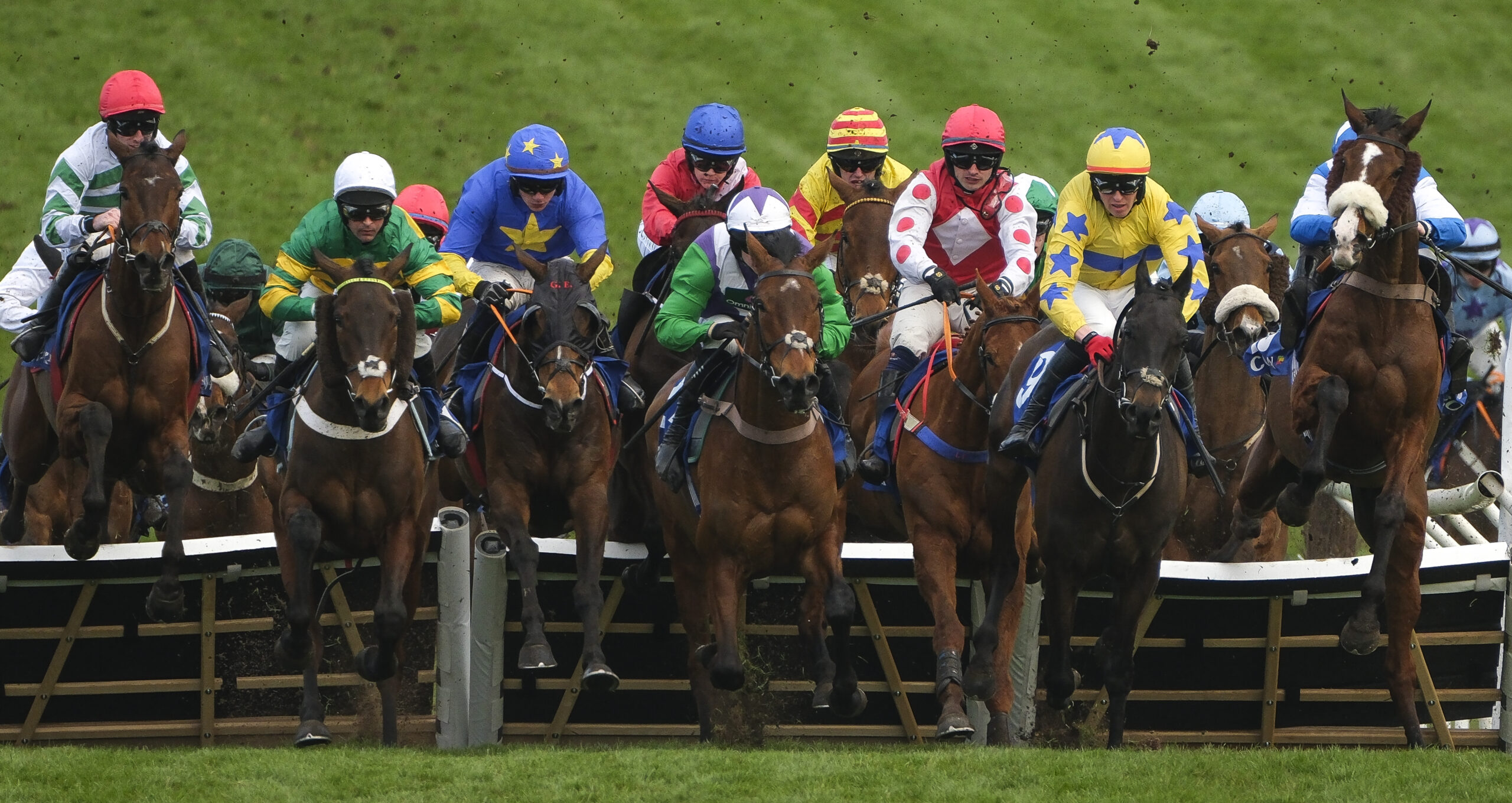 cheltenham-races-20.jpeg