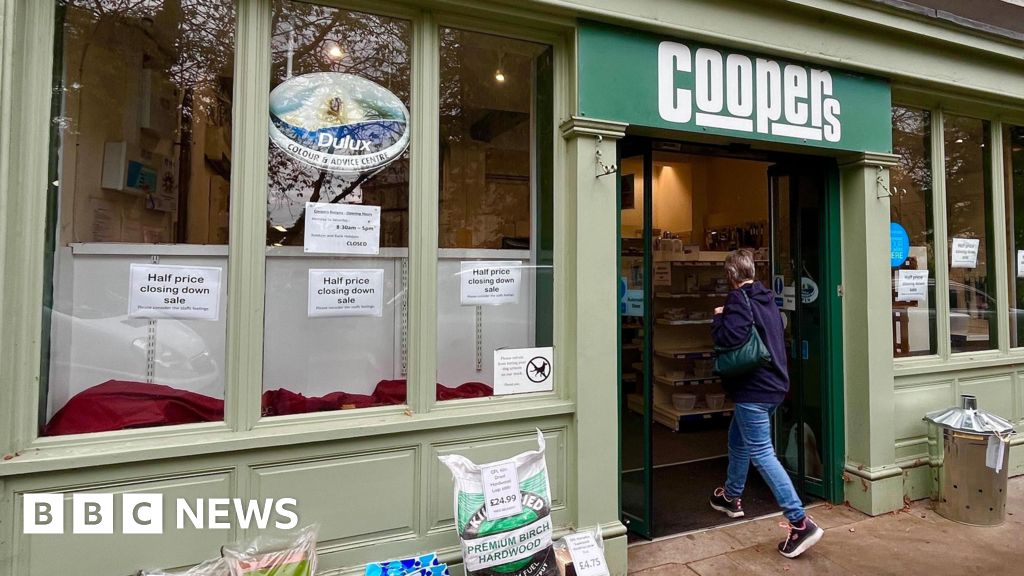 coopers-hardware-chain-closing-106.jpeg