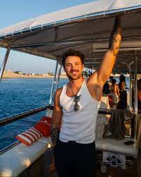 dylan-efron-16.jpeg