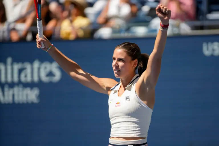 emma-navarro-86.webp