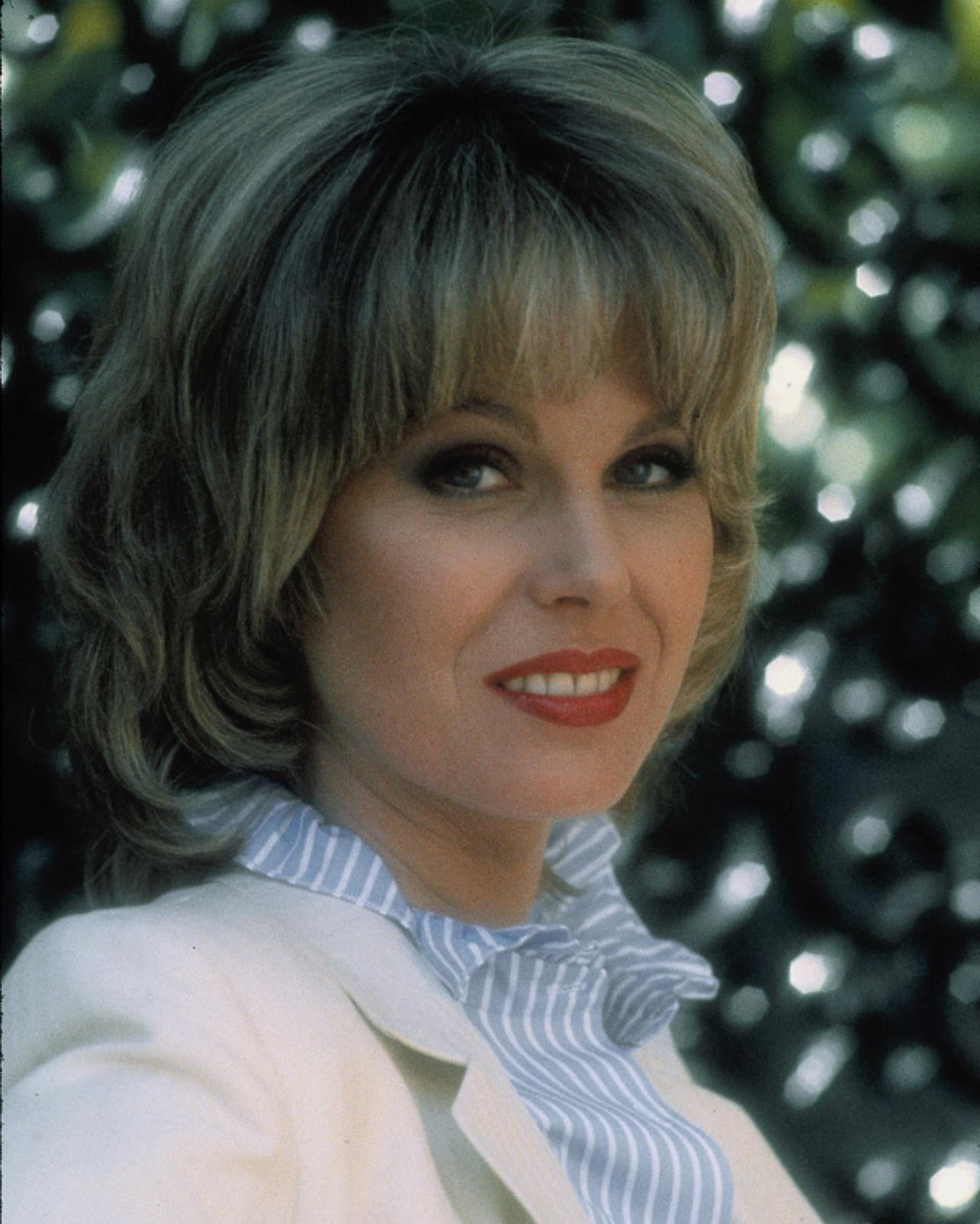 joanna-lumley-45.jpeg