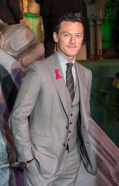 luke-evans-200.jpeg