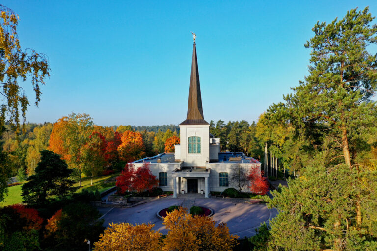 mormon-church-139.jpeg