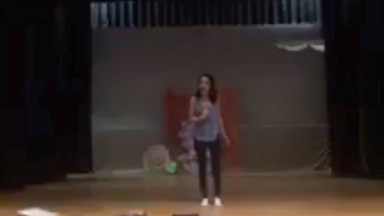 rachel-zegler-15.jpeg