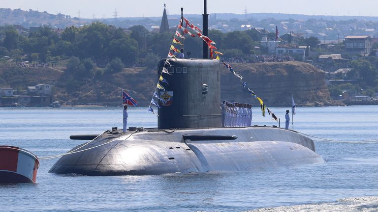 russian-submarine-france-34.jpeg