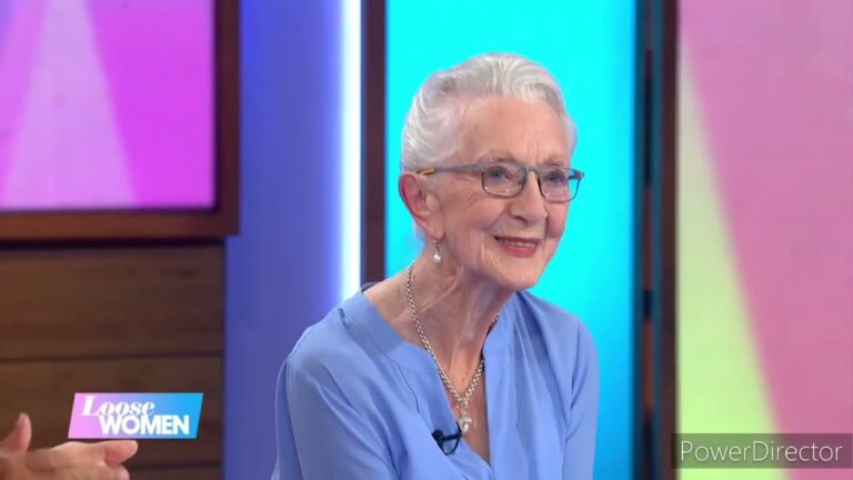 thelma-barlow-17.jpeg