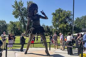 tina-turner-statue-78.jpeg