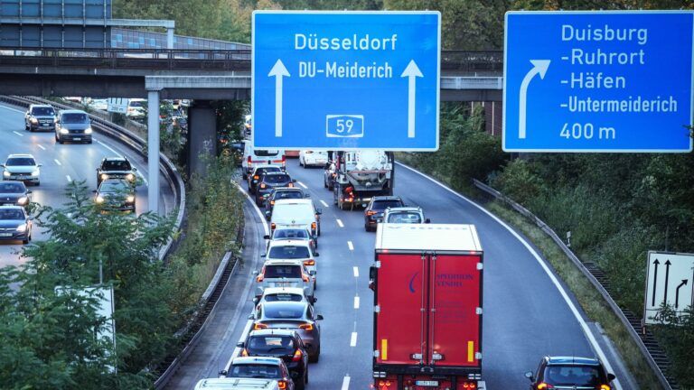 a40-traffic-7.jpeg