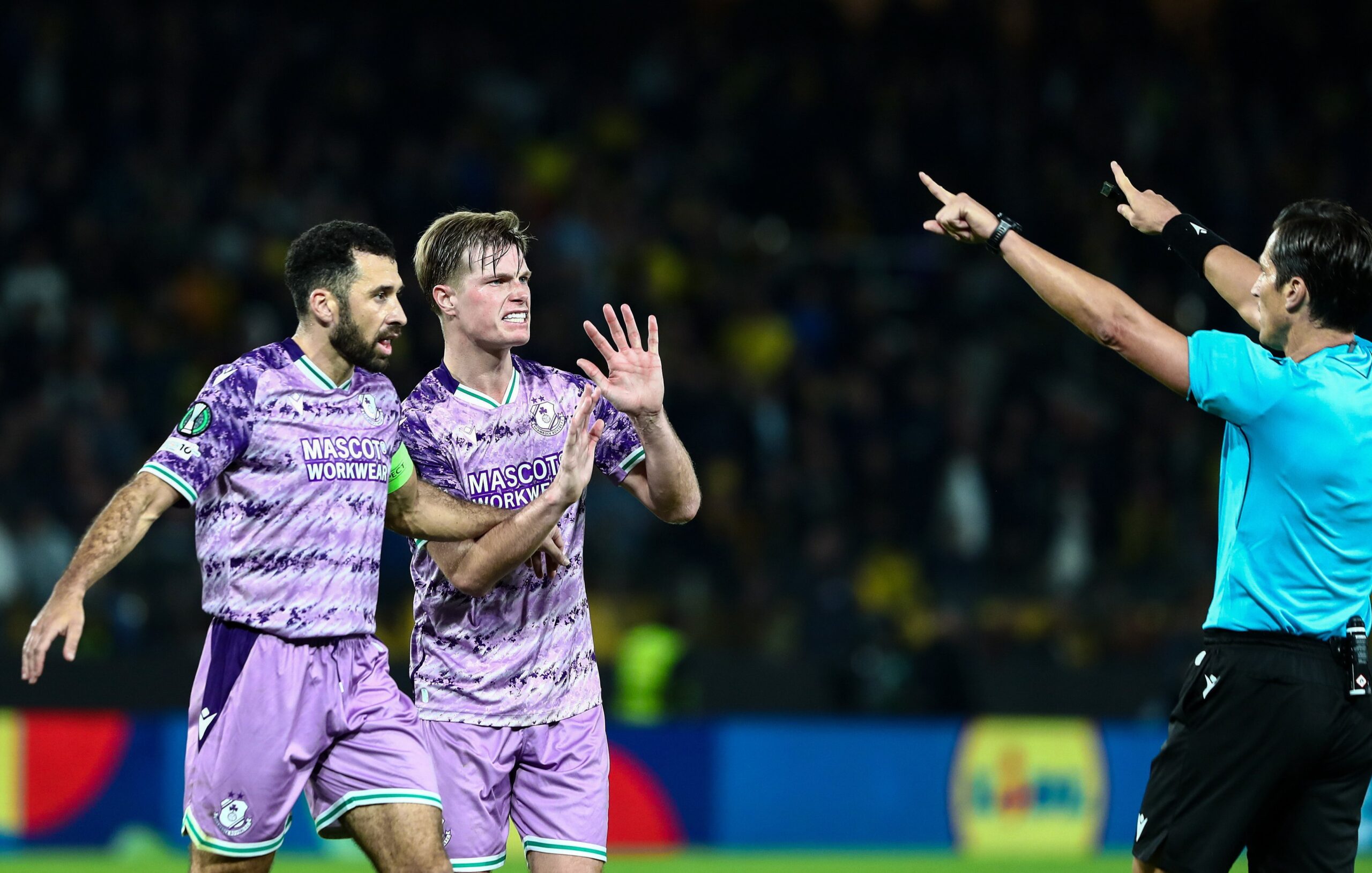 aek-athens-vs-shamrock-rovers-41.jpeg