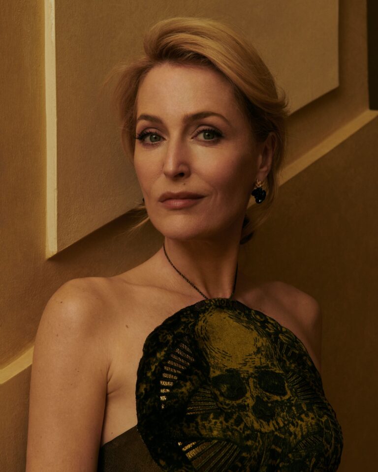 gillian-anderson-140.jpeg