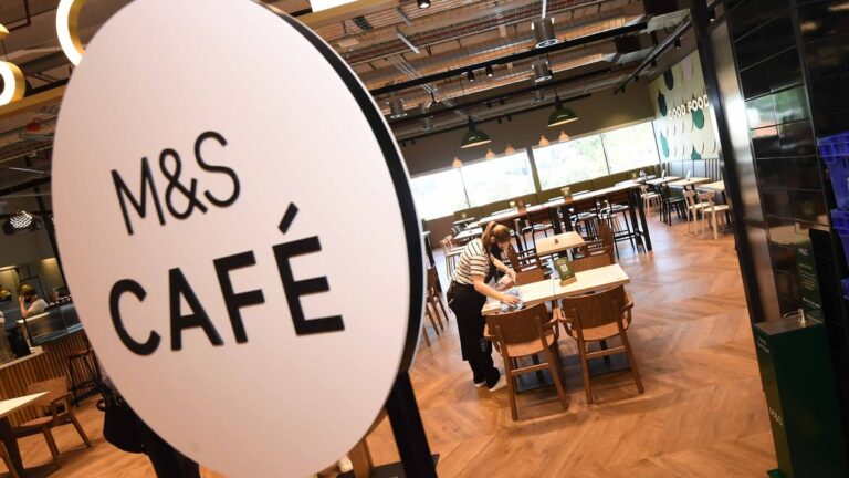 m-s-cafes-closing-89.jpeg