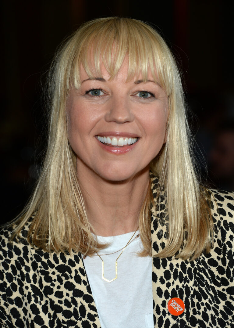 sara-cox-0.jpeg