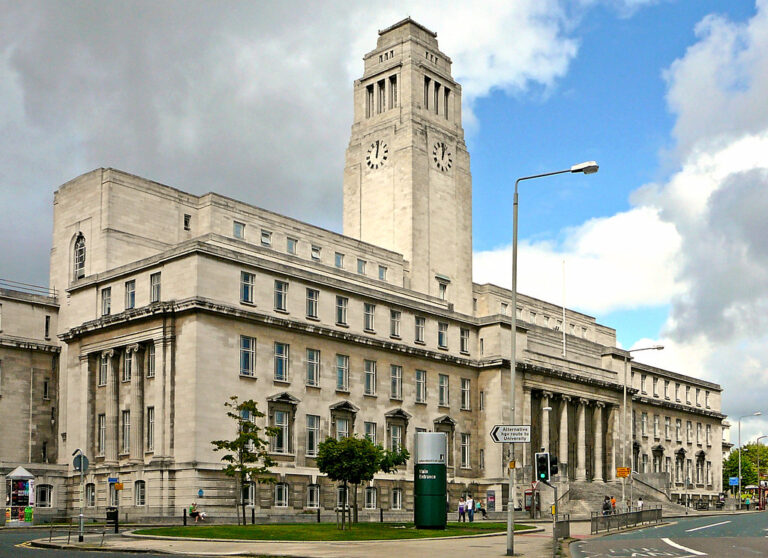 leeds-train-station-111.jpeg