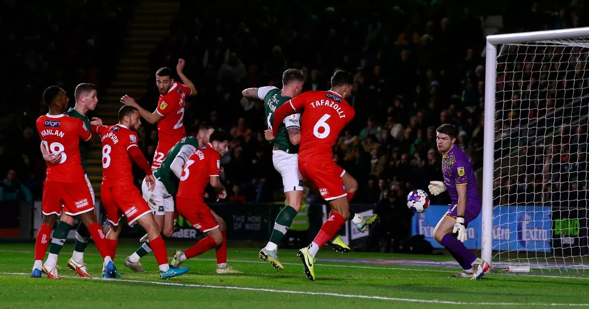 wycombe-vs-plymouth-52.webp