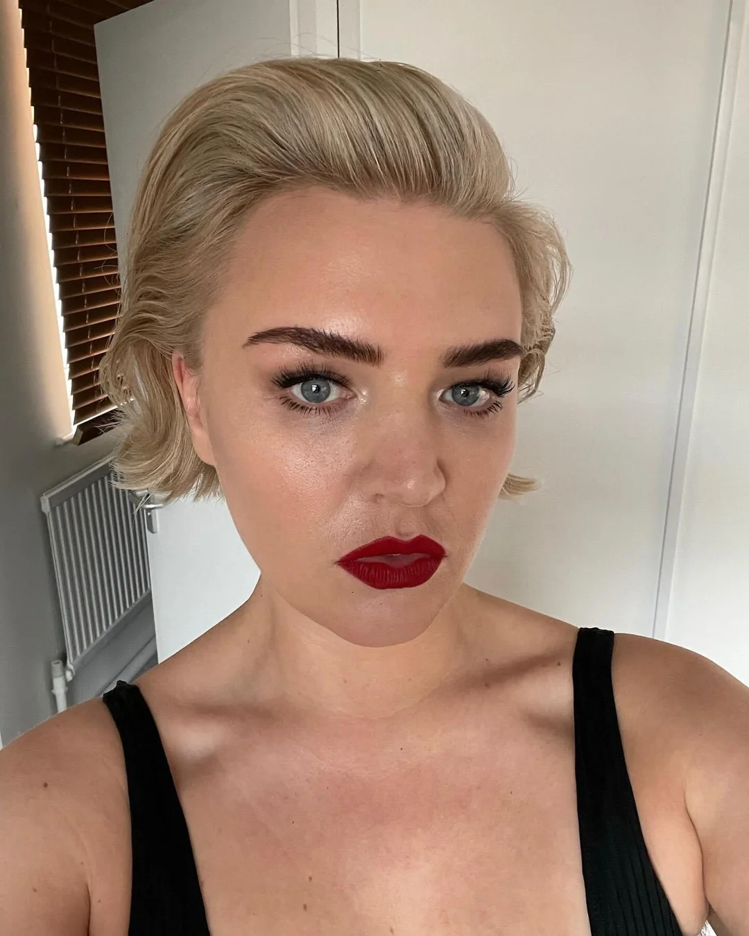 rebecca-lucy-taylor-46.webp