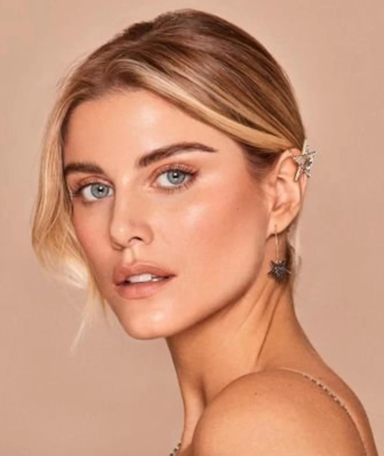 ashley-james-96.webp