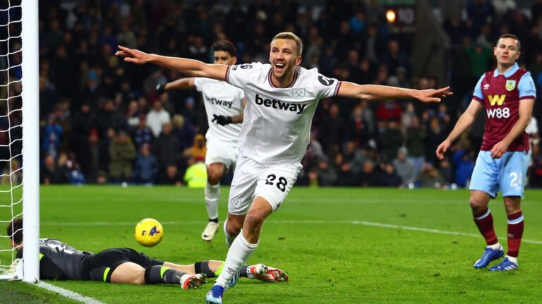 burnley-vs-west-ham-8.jpeg