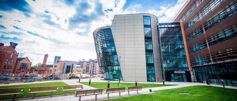 de-montfort-university-4.png