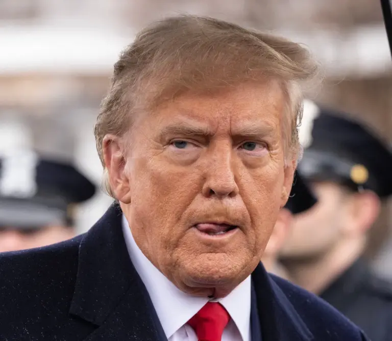 donald-trump-1425.webp