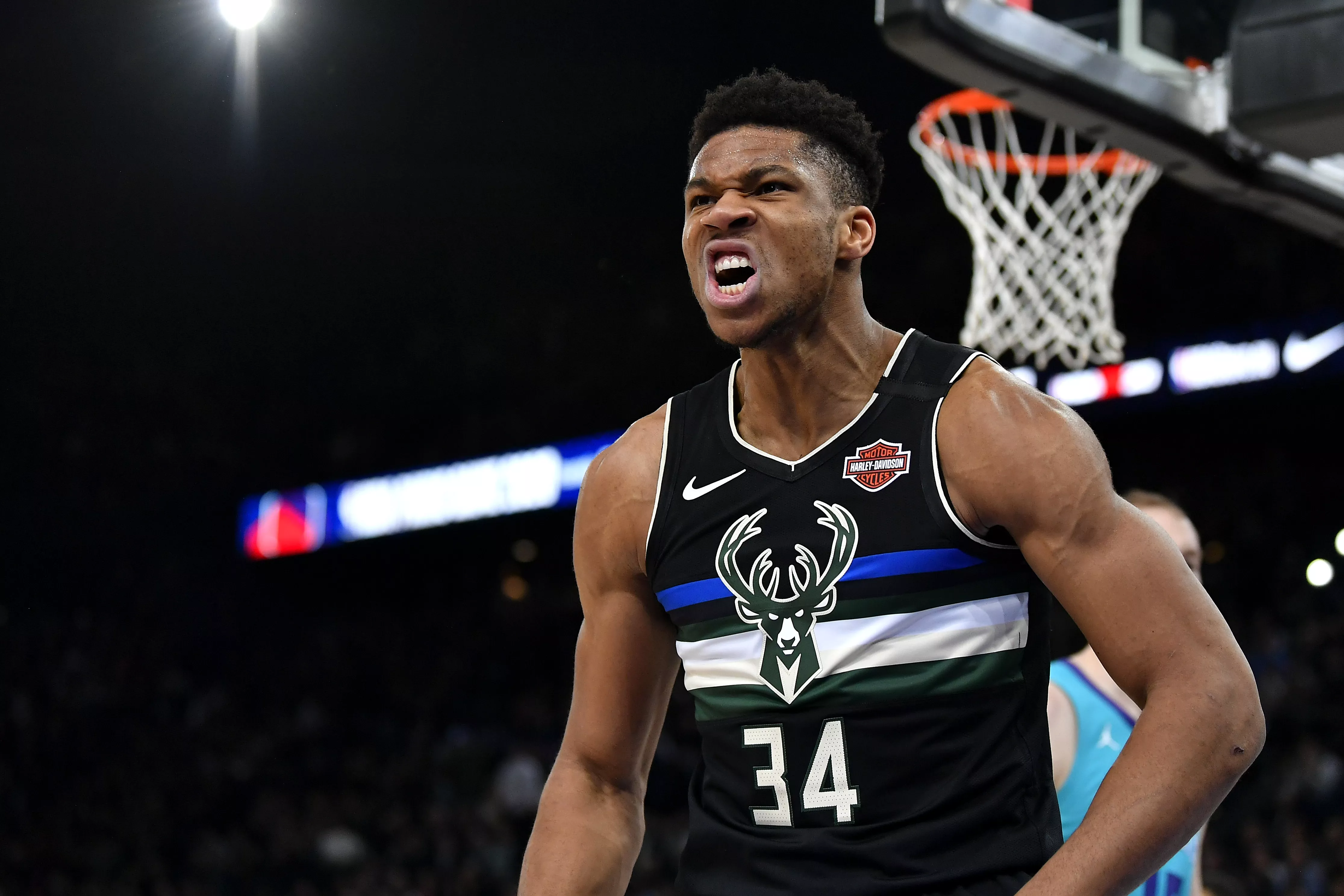 giannis-antetokounmpo-272.webp