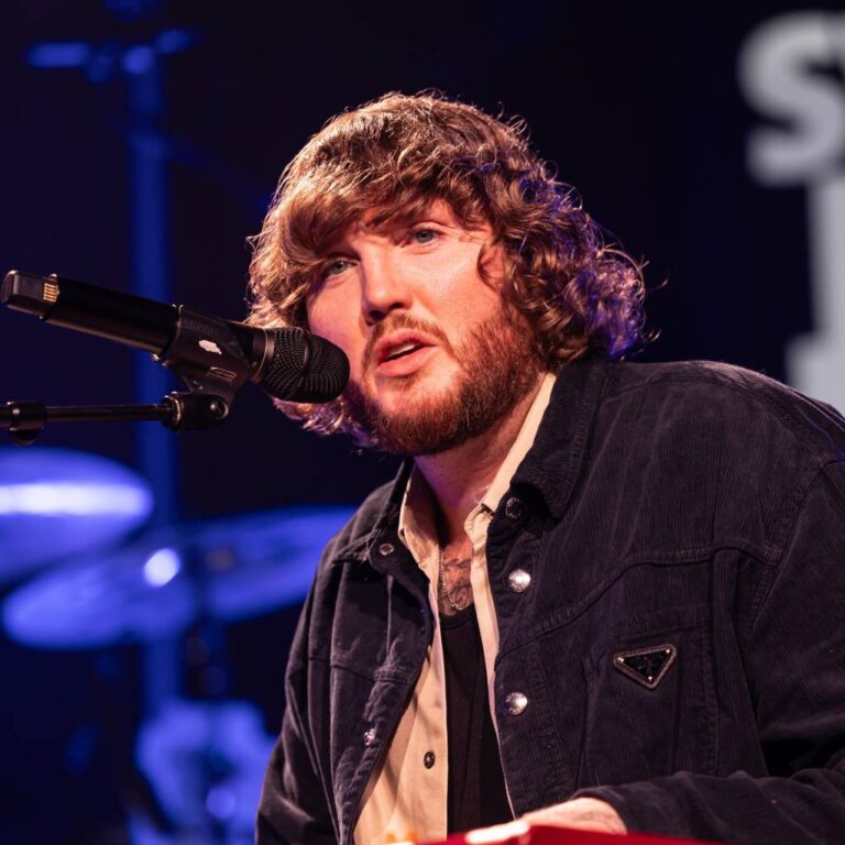 james-arthur-323.jpeg