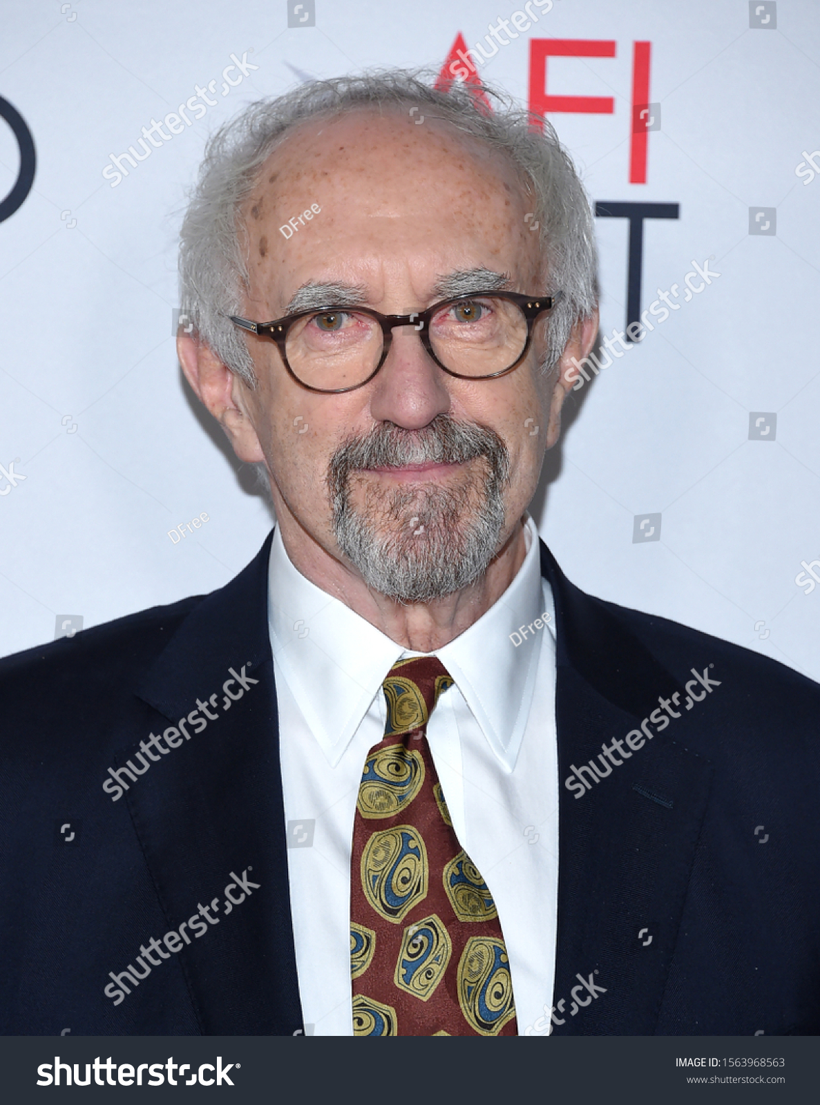jonathan-pryce-316.jpeg