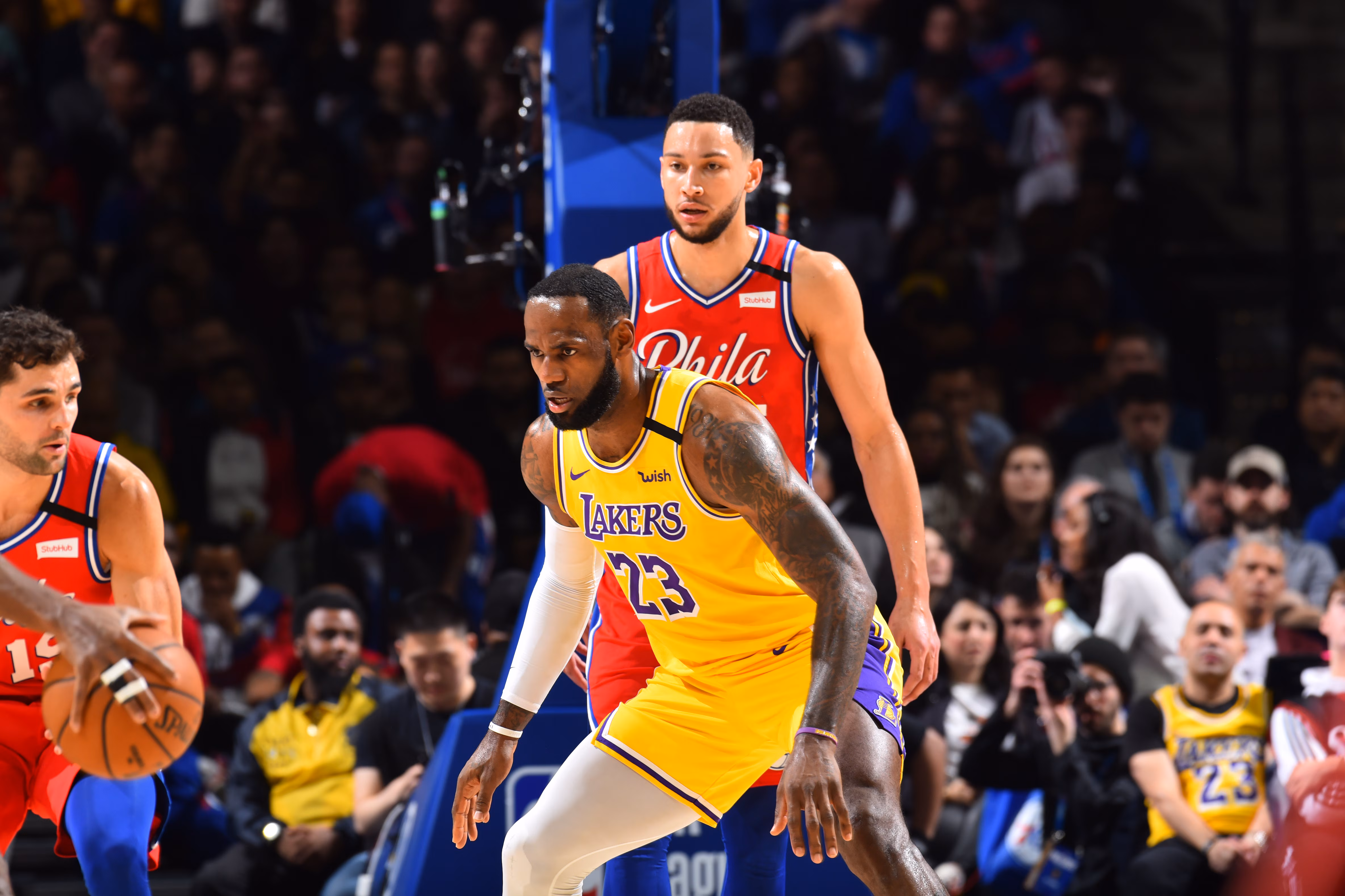lakers-vs-76ers-705.jpg