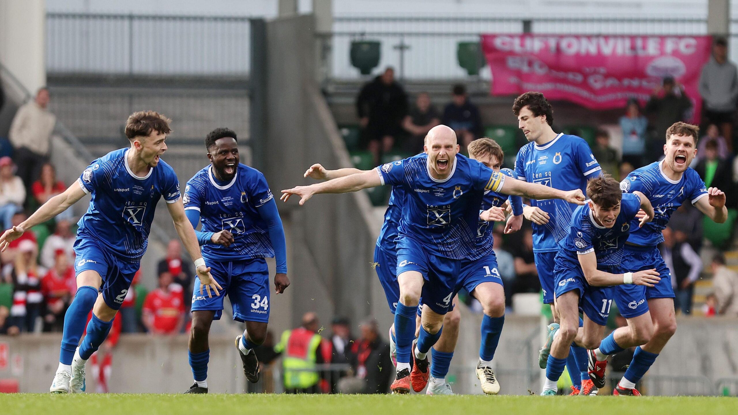 linfield-vs-dungannon-swifts-735.jpeg