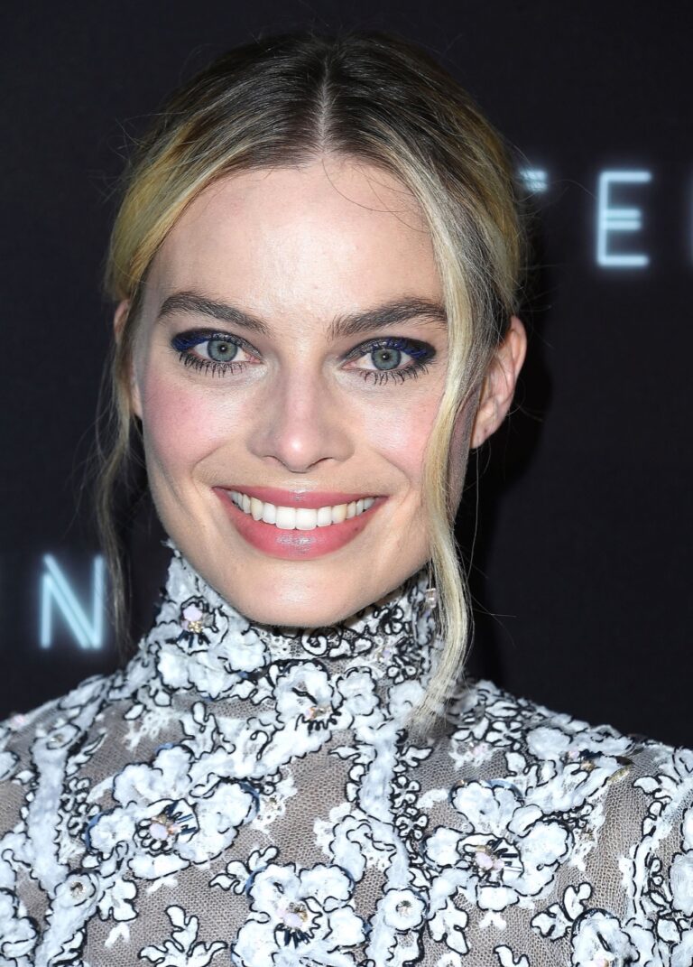 margot-robbie-332.jpeg