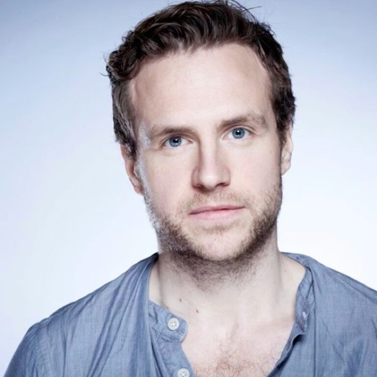 rafe-spall-110.jpeg