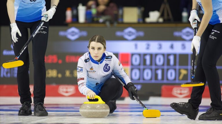 schwaller-curling-1581.jpeg