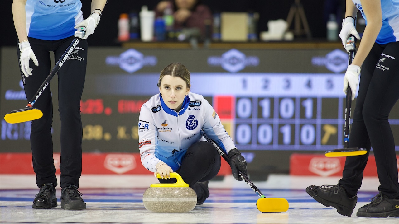 schwaller-curling-1581.jpeg