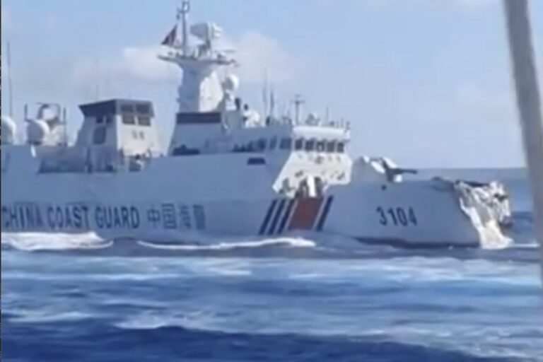 us-navy-ships-collide-1007.jpeg