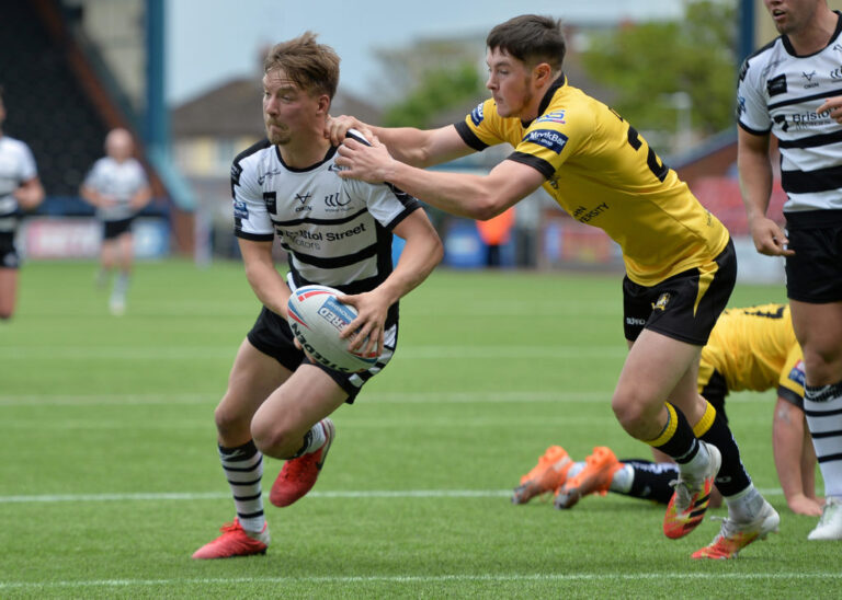 widnes-vikings-vs-rhinos-52.jpeg