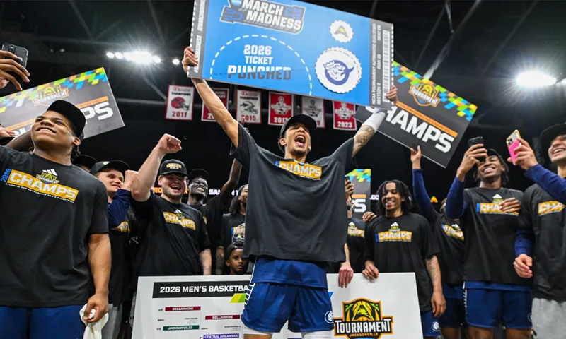 queens basketball — US news